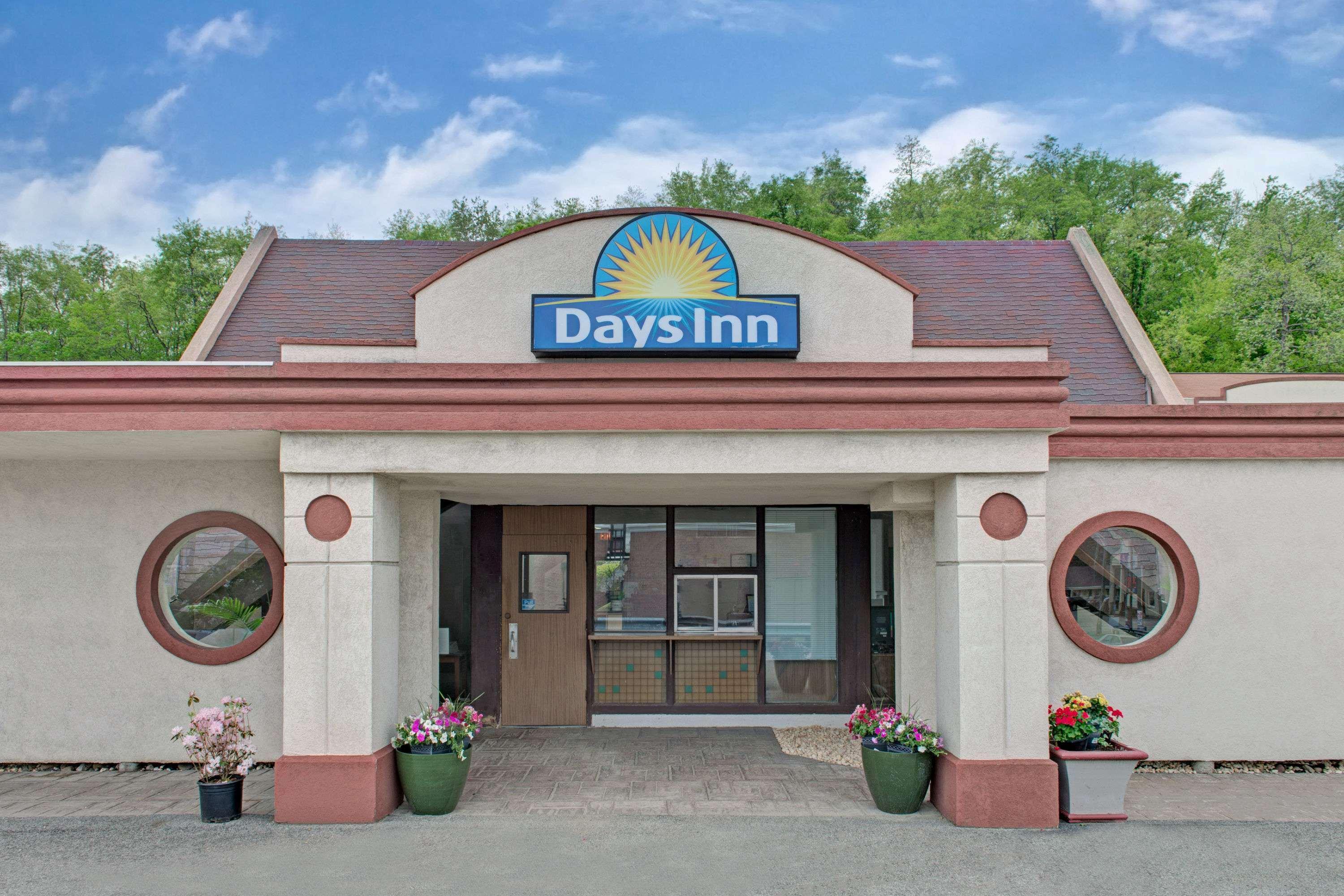 Days Inn By Wyndham Washington Exterior photo